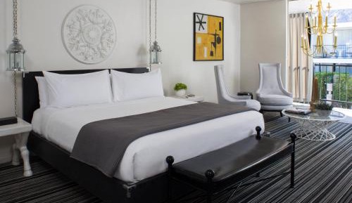Deluxe King Room