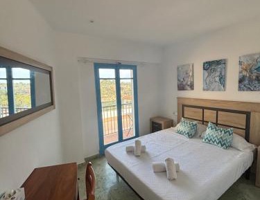 Double Room with Balcony and Sea View