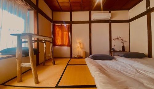 Twin Room with Shared Bathroom