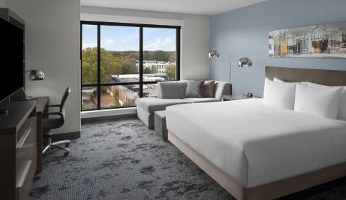 Den King Room with City View