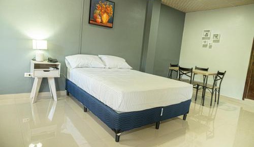 Deluxe Room (2 Adults + 1 Child)