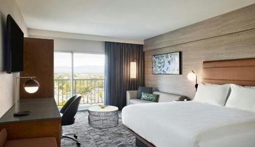 King Room with Sofa Bed