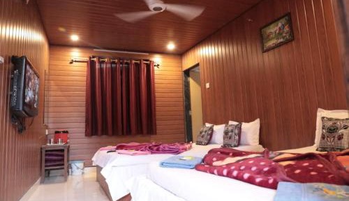Deluxe Family Room