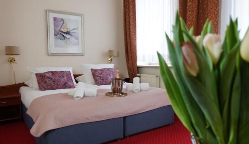 Large Double Room