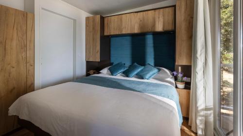 Prestige Two-Bedroom Mobile Home with Terrace