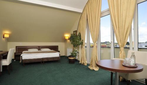Apartment (2 Adults)