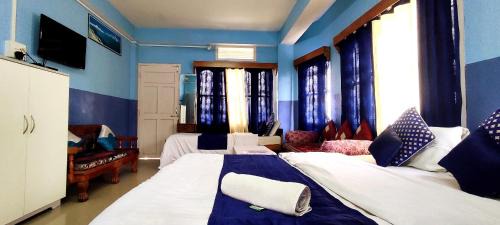 Triple Room with Mountain View
