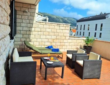 One-Bedroom Apartment with Terrace
