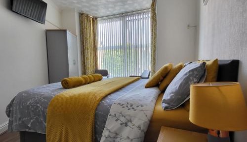 Double Room with Private Bathroom