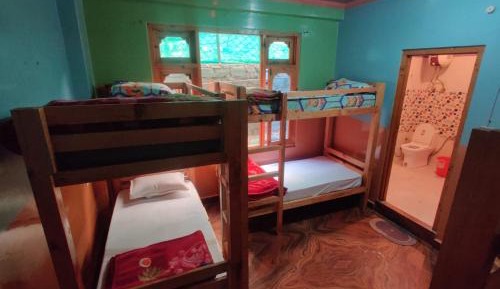 Mixed Dormitory Room