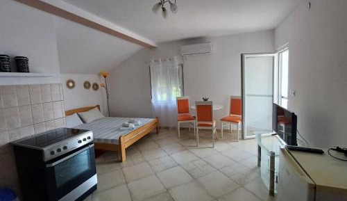 Studio with Sea View