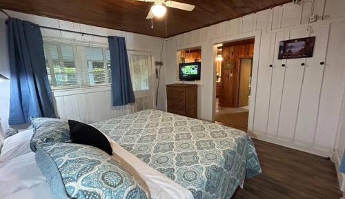 Deluxe King Suite