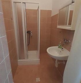 Twin Room with Shared Toilet