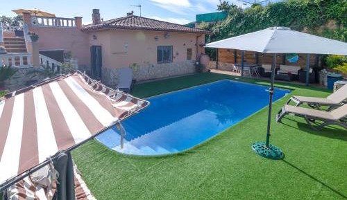Villa with Private Pool
