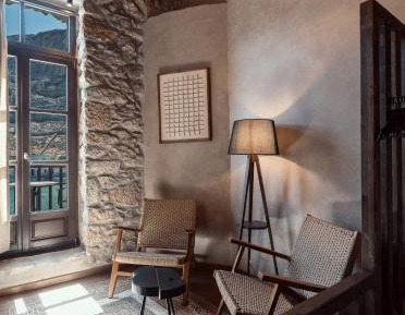 Honeymoon Loft Suite with Balcony and Sea View
