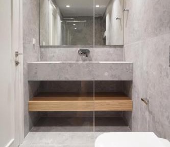 Superior One-Bedroom Apartment