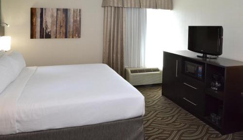 King Room - Hearing Accessible