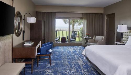 King Guest Room with Water View