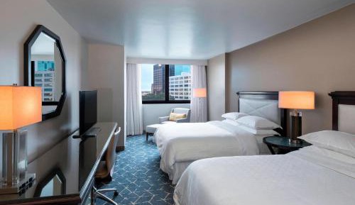 Guest room, 2 Queen, City view