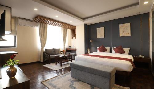 Suite with Mountain View