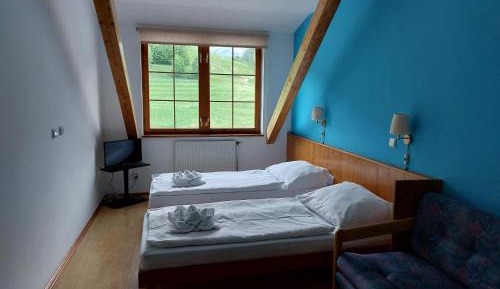 Twin Room with Mountain View