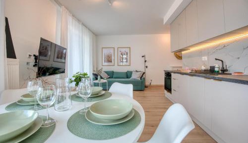 One-Bedroom Apartment with Balcony