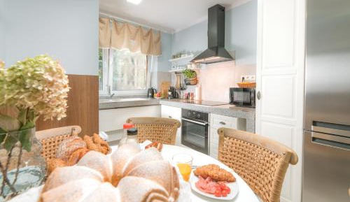 Three-Bedroom Deluxe Apartment