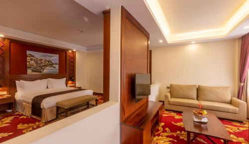 Standard Queen Room