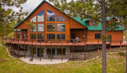 Seven-Bedroom House