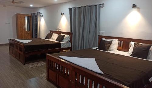Deluxe Family Suite