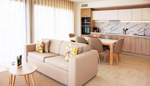 Two-Bedroom Villa with Air conditioning and Terrace (6 People)