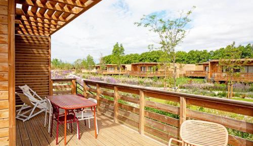 One-Bedroom Villa with Air conditioning, Terrace and Private Garden (4 People)