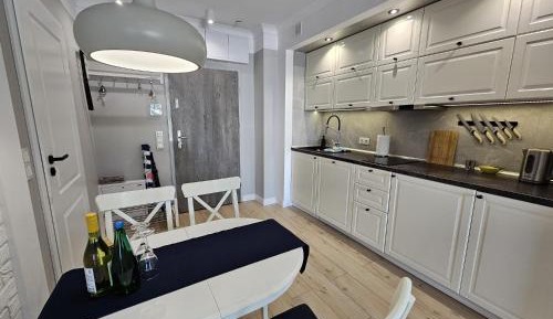 One-Bedroom Apartment with Sea View