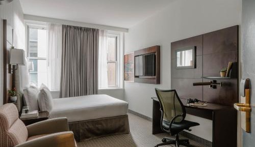 Standard Queen Room