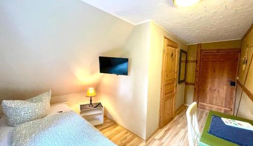 Small Single Room