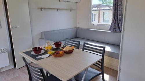 Deluxe Bungalow with Garden View