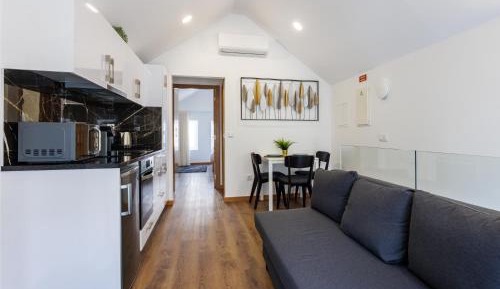 Deluxe One-Bedroom Apartment with City View