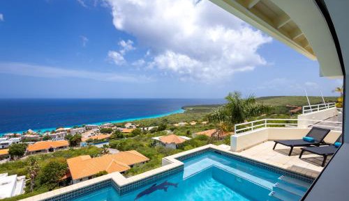  Four-Bedroom Villa with Ocean View and Private Pool