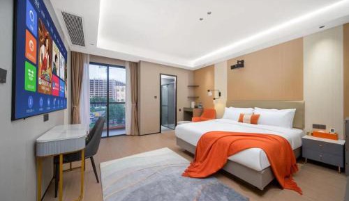 Deluxe Queen Room