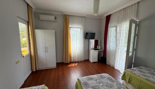 Luxury Triple Room