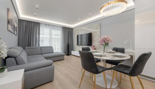 One-Bedroom Apartment with Balcony