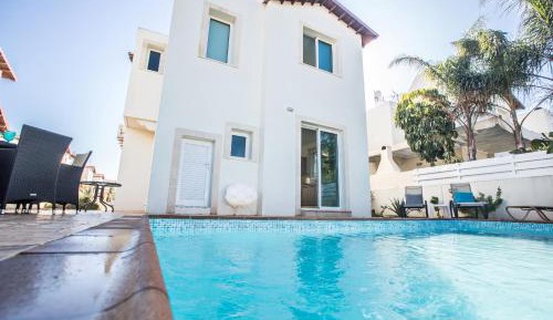 Deluxe Villa