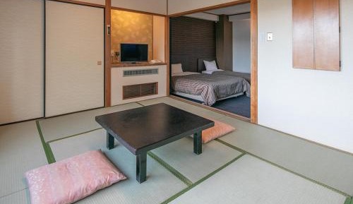 Twin Room with Tatami Area-South Wing - Non-Smoking