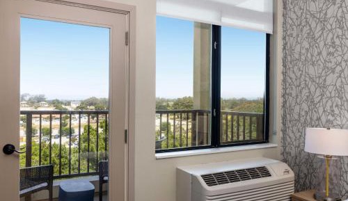 King Studio Suite with Balcony