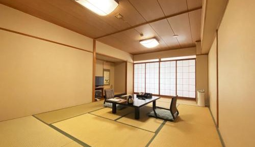 Japanese-Style Room New Building - Breakfast + Buffet Dinner and Free Drinks Included