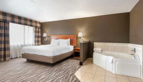 King Suite with Spa Bath