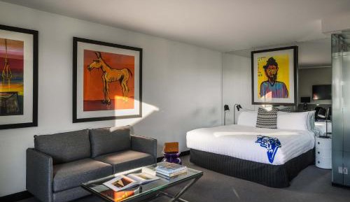 Junior Penthouse