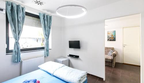 Deluxe Double Room with Extra Bed