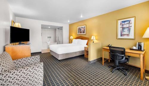 Queen Suite with Jettet Tub