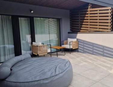 Studio with Terrace